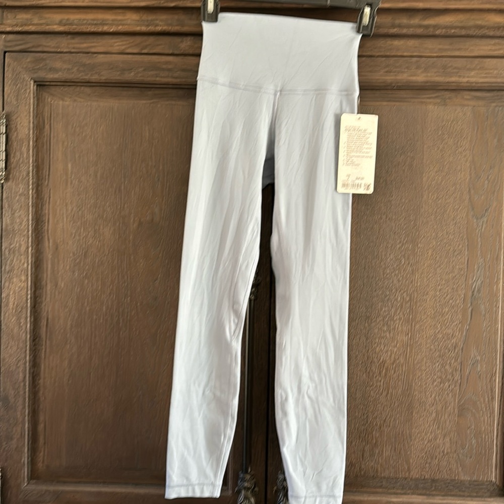 Lululemon Chambray Align HR pant 25” size 2